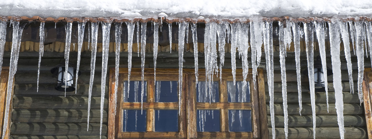 spray foam prevents ice dams by providing proper insulation in Fort Wayne attic spaces